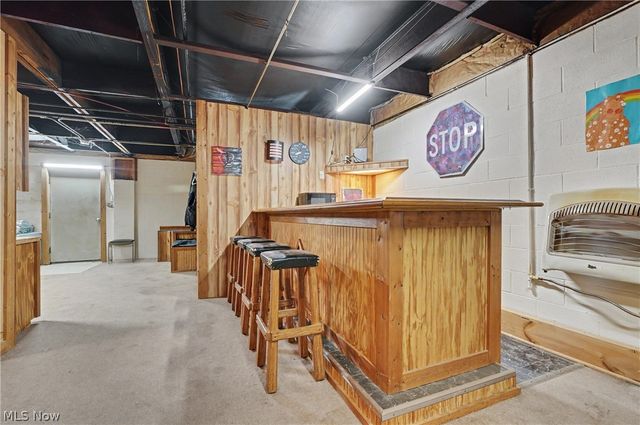788 State Route 88 NE, Bristolville, OH 44402