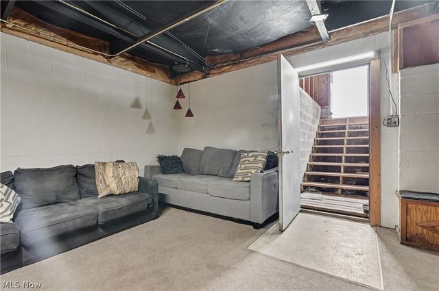 788 State Route 88 NE, Bristolville, OH 44402