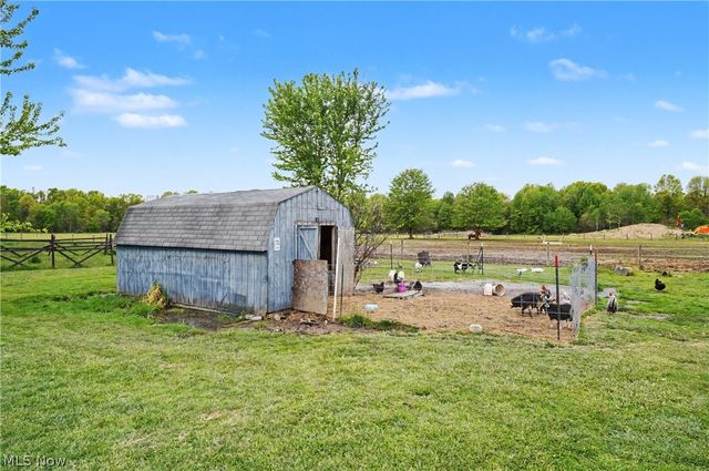 788 State Route 88 NE, Bristolville, OH 44402