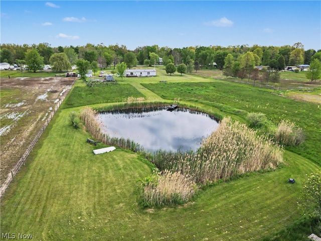 788 State Route 88 NE, Bristolville, OH 44402