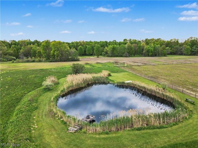 788 State Route 88 NE, Bristolville, OH 44402