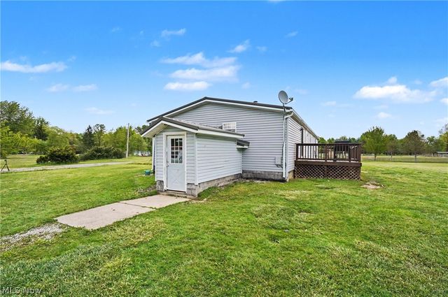 788 State Route 88 NE, Bristolville, OH 44402