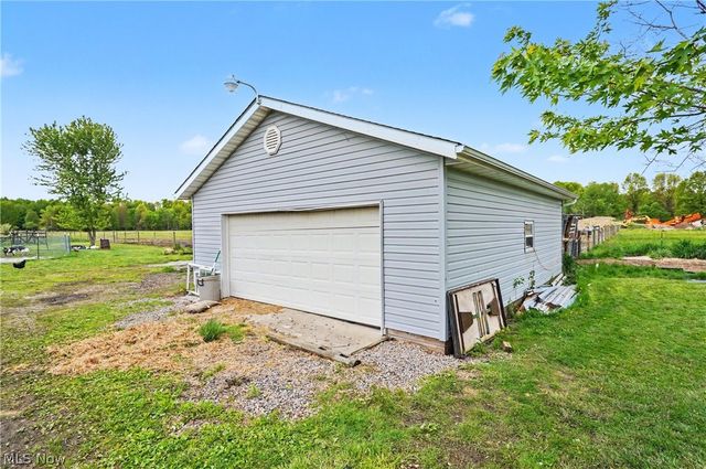 788 State Route 88 NE, Bristolville, OH 44402