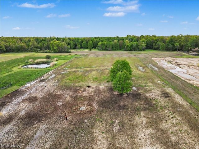 788 State Route 88 NE, Bristolville, OH 44402