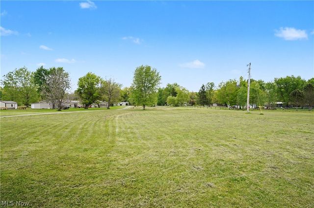 788 State Route 88 NE, Bristolville, OH 44402