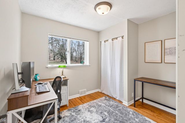 1387 Hadley Avenue N, Oakdale, MN 55128