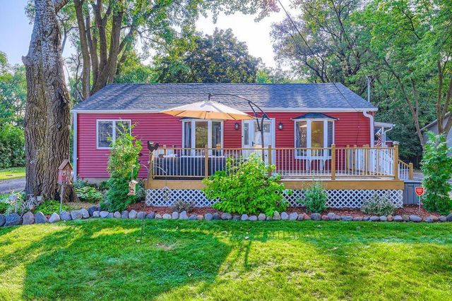 1387 Hadley Avenue N, Oakdale, MN 55128