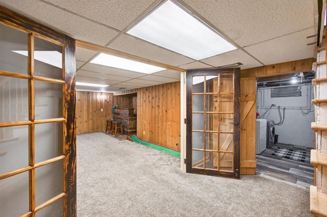 1387 Hadley Avenue N, Oakdale, MN 55128