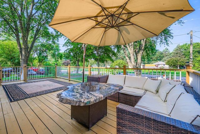 1387 Hadley Avenue N, Oakdale, MN 55128