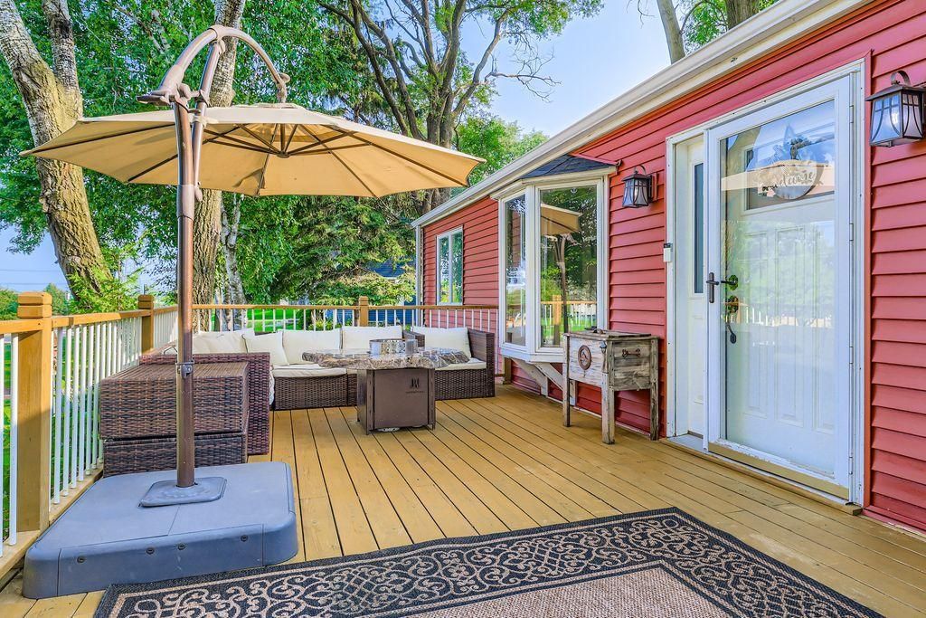 1387 Hadley Avenue N, Oakdale, MN 55128