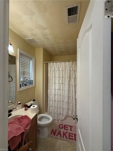 5565 Taylors Walke LN, Virginia Beach, VA 23462