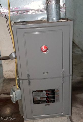 4313 Warner Road, Cleveland, OH 44105