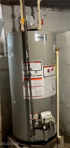 4313 Warner Road, Cleveland, OH 44105