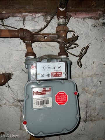 4313 Warner Road, Cleveland, OH 44105