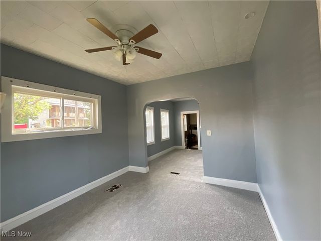 4313 Warner Road, Cleveland, OH 44105