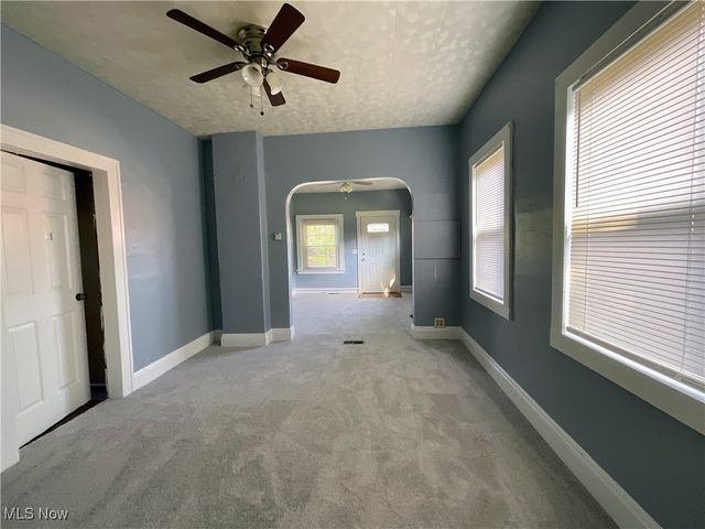 4313 Warner Road, Cleveland, OH 44105