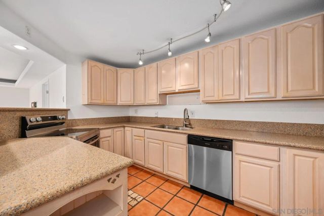 6255 Rancho Mission Rd 101, San Diego, CA 92108