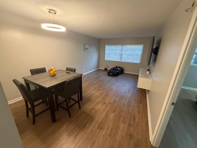 4341 NW 16th St E206, Fort Lauderdale, FL 33313