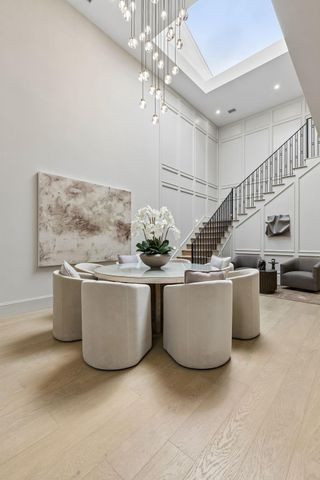 10 S Briar Hollow Lane 15, Houston, TX 77027