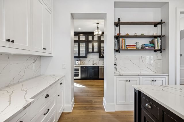 4520 Shys Hill Rd, Nashville, TN 37215