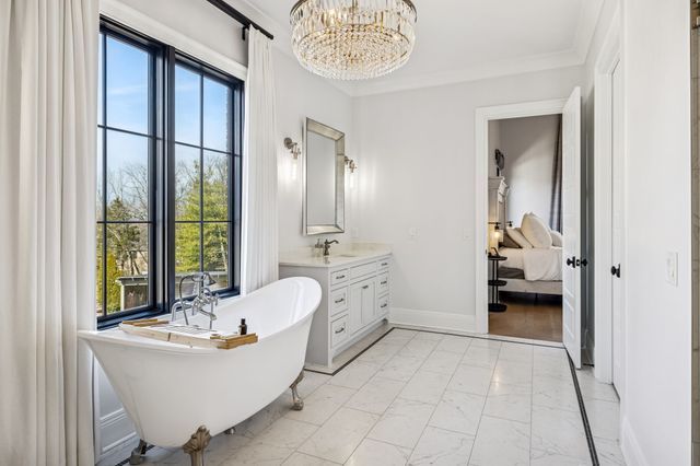 4520 Shys Hill Rd, Nashville, TN 37215