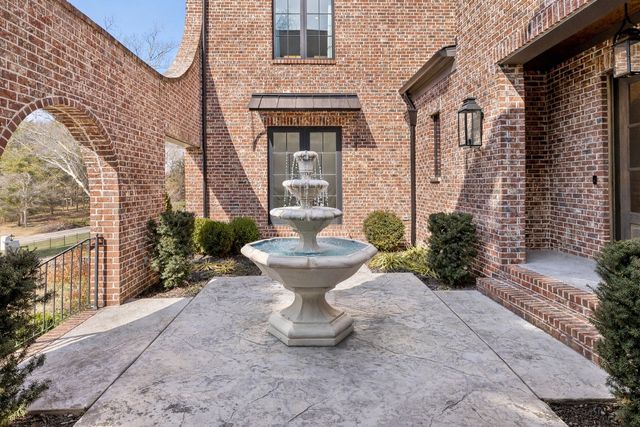 4520 Shys Hill Rd, Nashville, TN 37215
