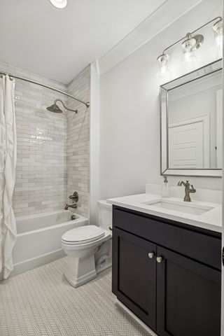 4520 Shys Hill Rd, Nashville, TN 37215