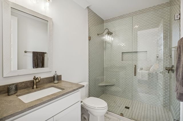 4520 Shys Hill Rd, Nashville, TN 37215