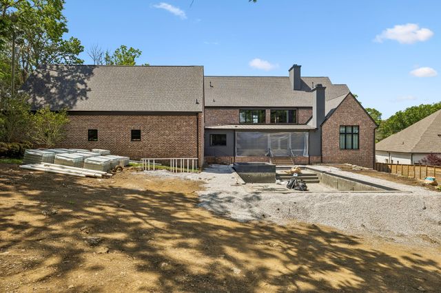4520 Shys Hill Rd, Nashville, TN 37215