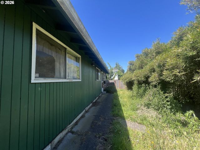 4423 Se 27TH Ave, Portland, OR 97202