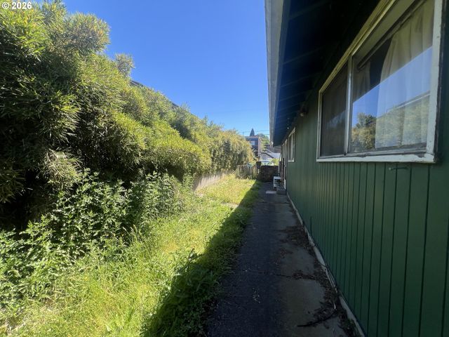 4423 Se 27TH Ave, Portland, OR 97202