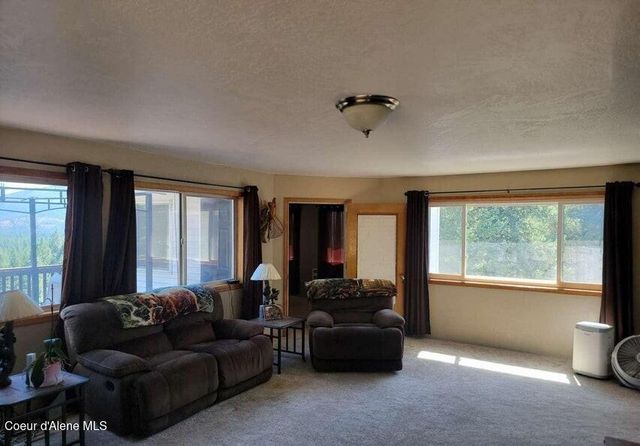 27525 N TIMBER RIDGE RD, Rathdrum, ID 83858