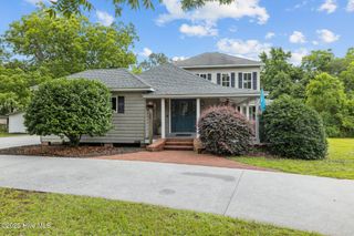 1222 N 20th Street, Morehead City, NC 28557
