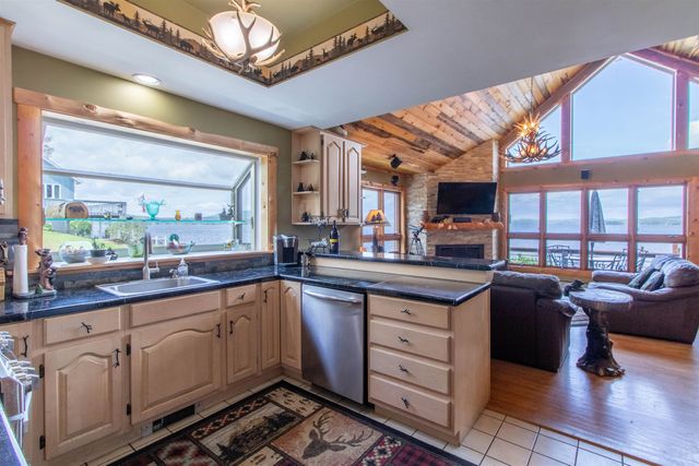 336 Spruce Street, Newport City, VT 05855