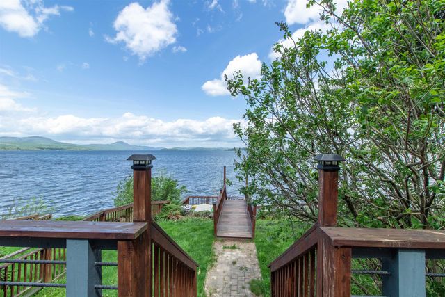 336 Spruce Street, Newport City, VT 05855