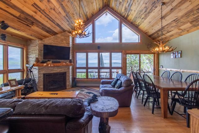 336 Spruce Street, Newport City, VT 05855