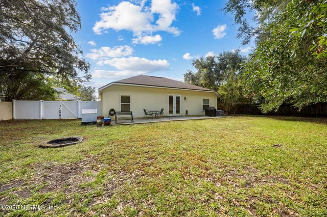 86132 RED HOLLY Place, Yulee, FL 32097