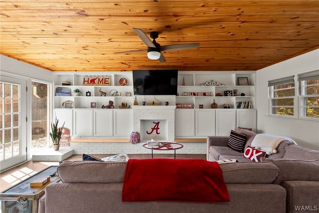 1904 22nd, Northport, AL 35476