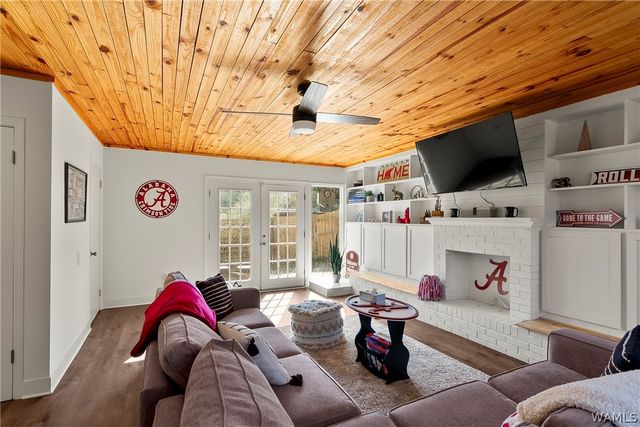 1904 22nd, Northport, AL 35476