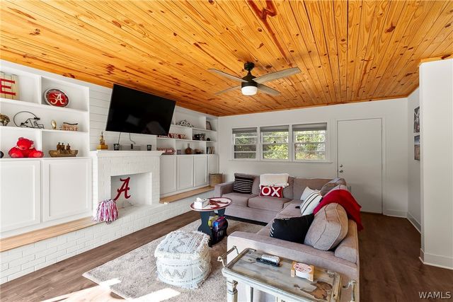 1904 22nd, Northport, AL 35476