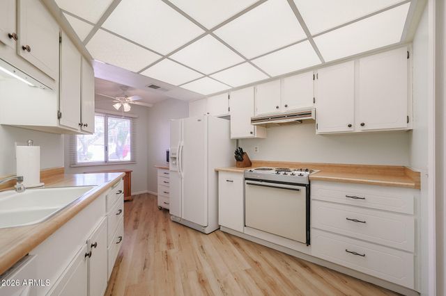 19407 N STAR RIDGE Drive, Sun City West, AZ 85375