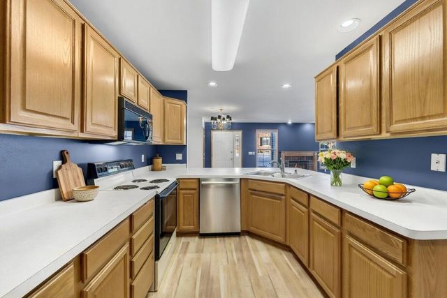 173 Heidel ROAD, Thiensville, WI 53092