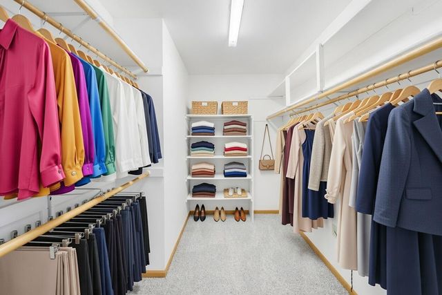 173 Heidel ROAD, Thiensville, WI 53092