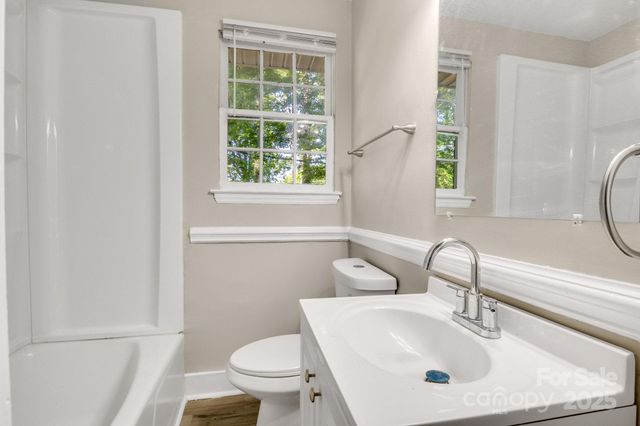 3637 Glenville Avenue, Charlotte, NC 28215