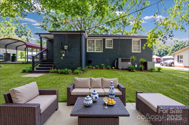 3637 Glenville Avenue, Charlotte, NC 28215