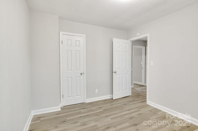 3637 Glenville Avenue, Charlotte, NC 28215