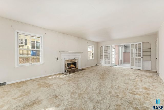 1101 S Western Ave, Sioux Falls, SD 57105