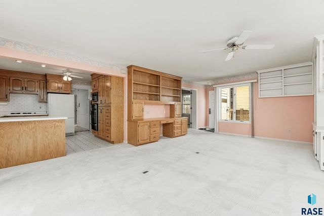 1101 S Western Ave, Sioux Falls, SD 57105