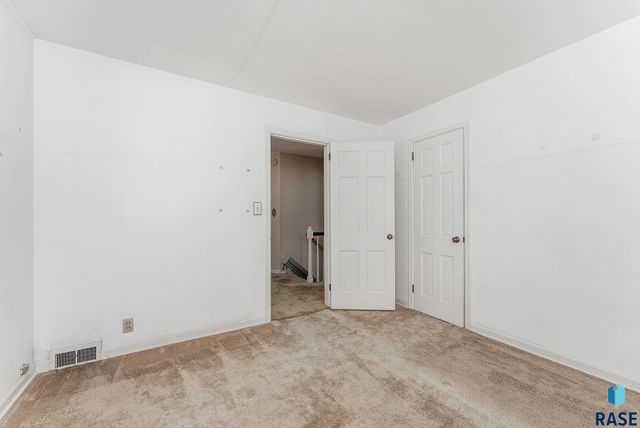 1101 S Western Ave, Sioux Falls, SD 57105