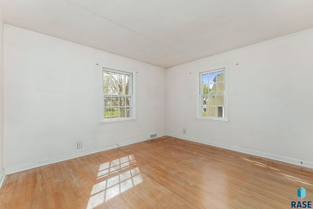 1101 S Western Ave, Sioux Falls, SD 57105